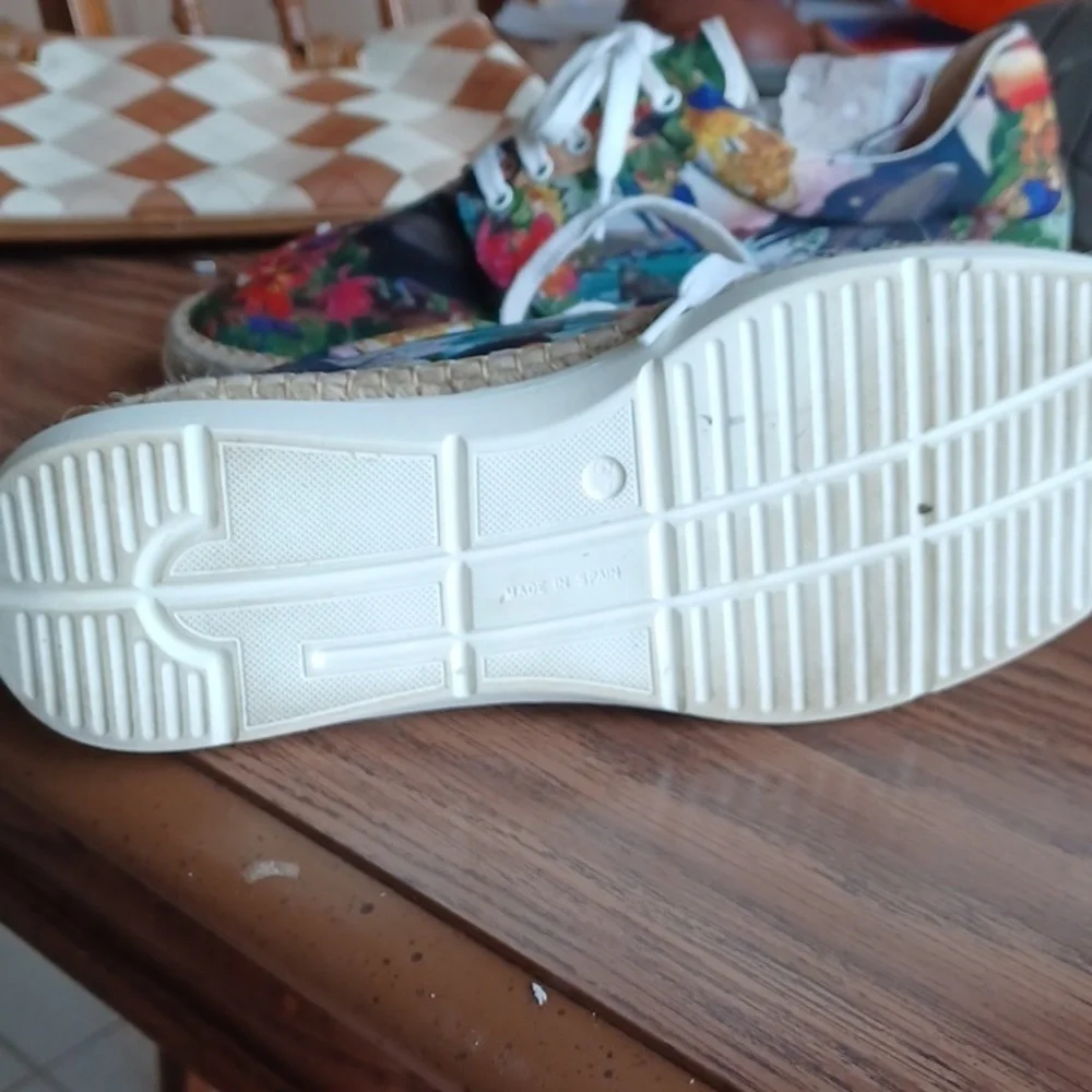 Azura ESPADRILLES SNEAKERS SIZE 8.5 (39)